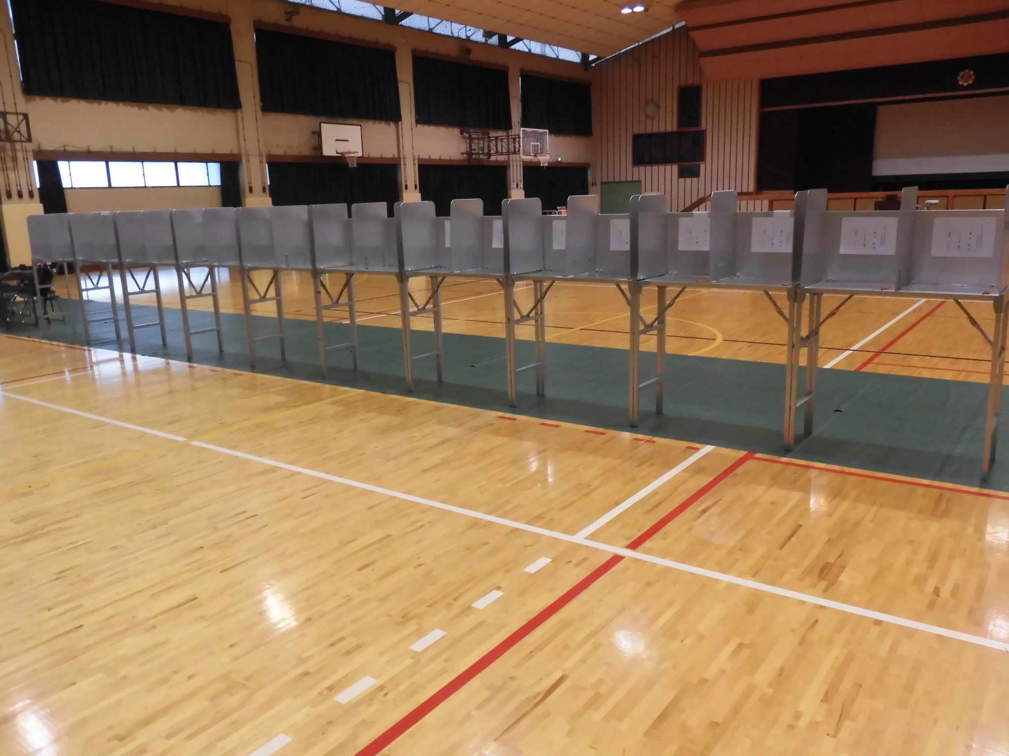 記載台