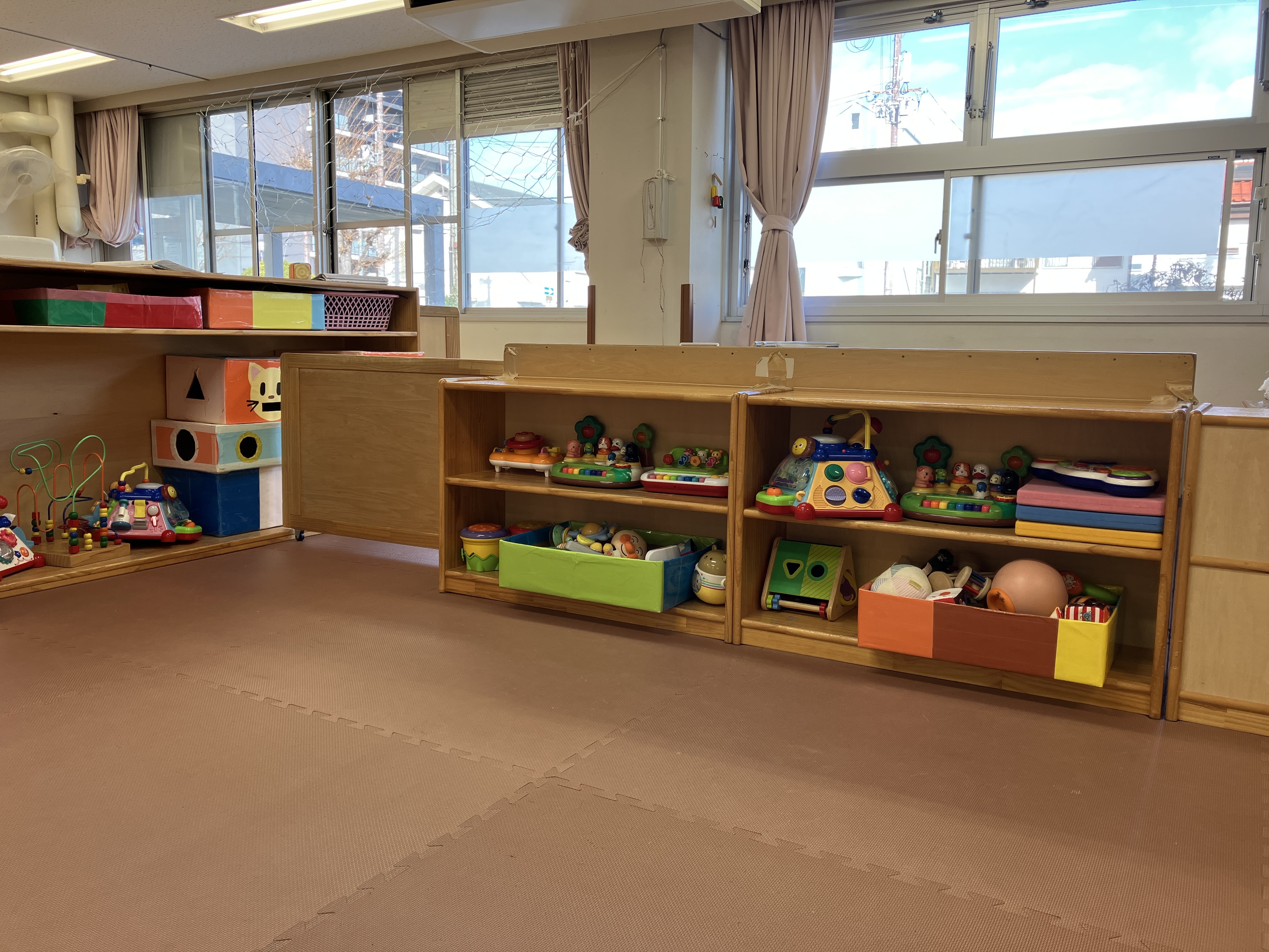 高槻認定こども園分室　保育室写真1