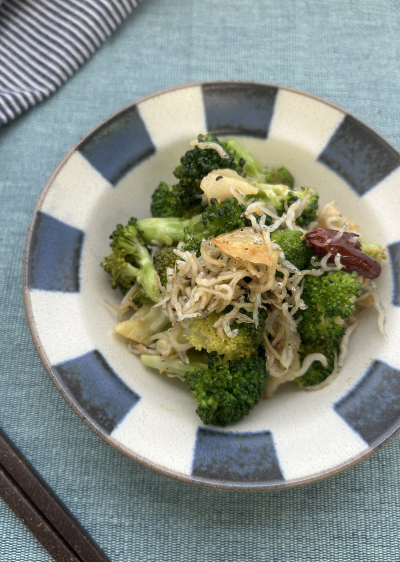 しらすとブロッコリーのペペロンチーノ風
