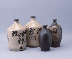 通い徳利 （清鶴酒造株式会社蔵　しろあと歴史館寄託）