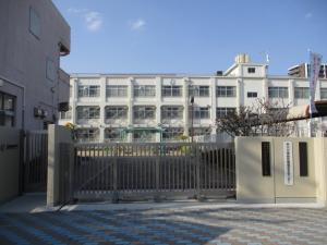 たかつき芥川認定こども園 園門