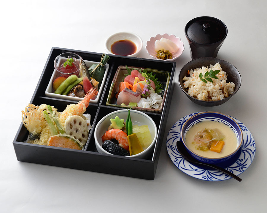 松花堂弁当